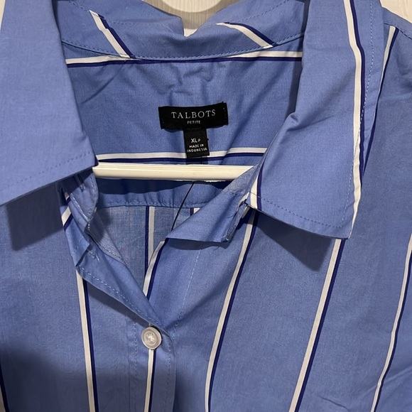 Talbots women’s button up shirt - Picture 3 of 4
